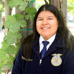 Meet your Posher, Gabriela